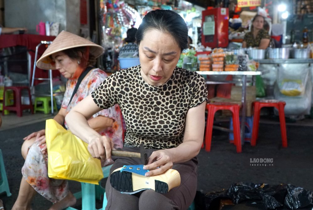 Bà lượng khách quốc tế tìm đến cửa hàng tăng lên trong thời gian gần đây.
