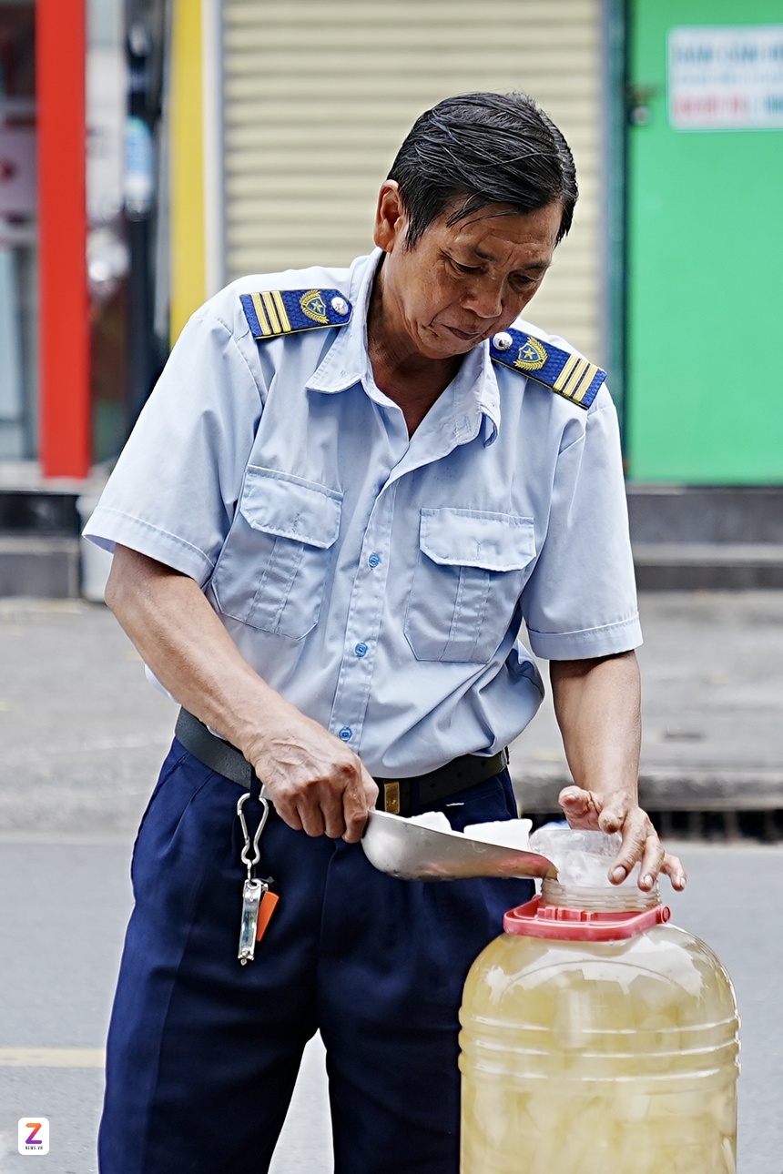 Tiệm vàng ảnh 8