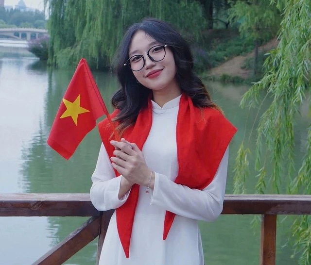 Cách Việt Nam hàng nghìn km, người trẻ đón Quốc khánh 2.9 như thế nào? - Ảnh 1.